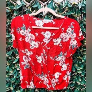 🔹 4/$25- Active USA Floral Snap‎ Top